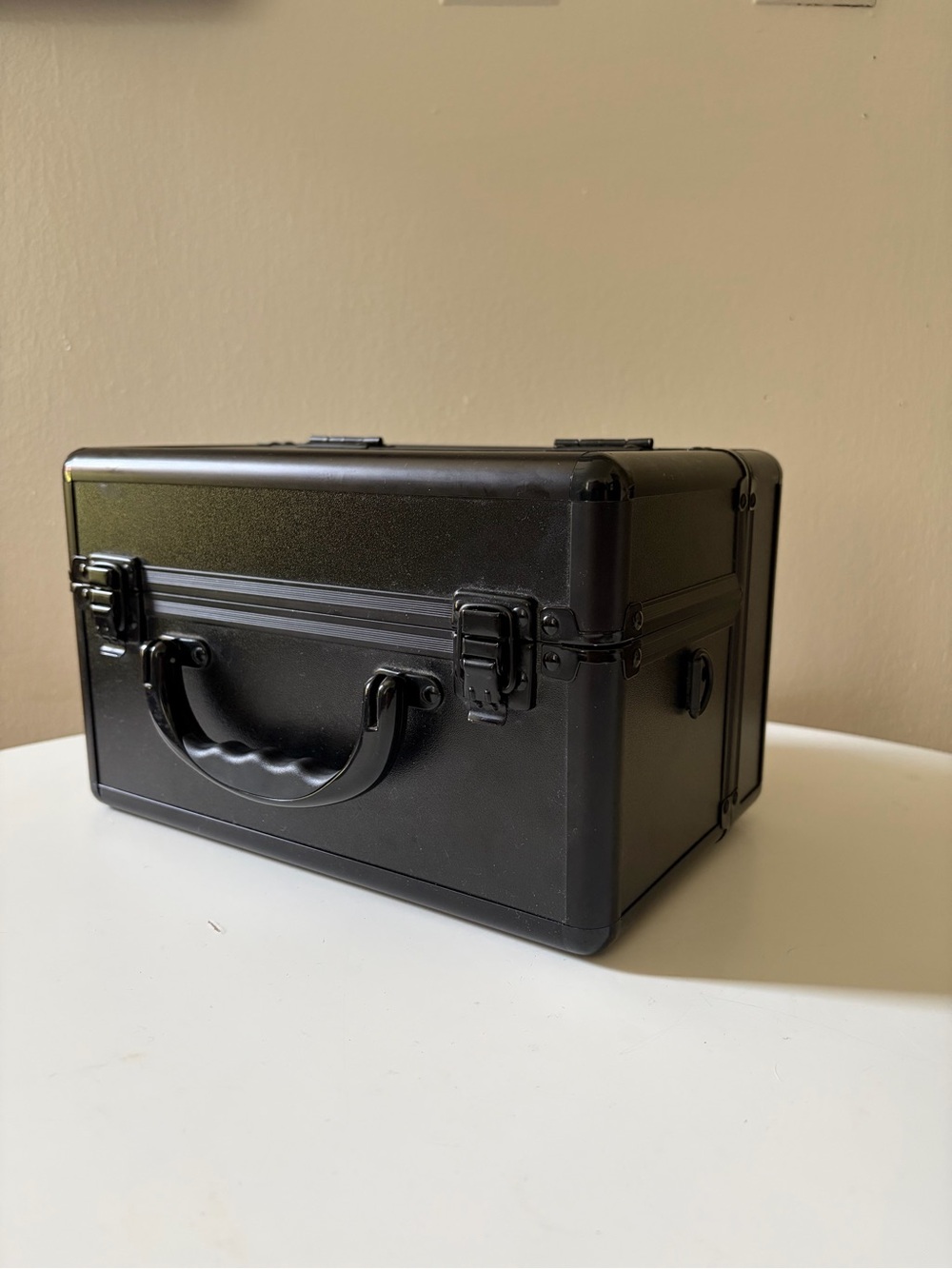 Vintage Black Metal Cosmetic Train Case with Top Handle 10x7x6